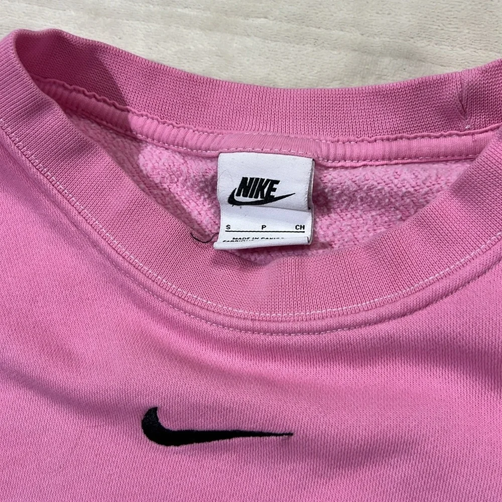 Nike cropped center swoosh‎ crewneck